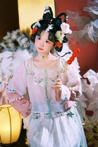 Art Language Vol.6230: Artistic Expressions with Xiao Chun Ye - image 3