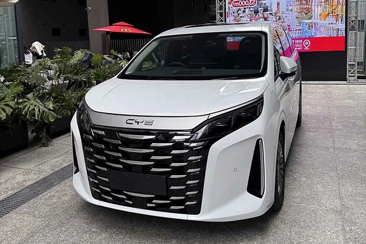 First Look: The Luxurious BYD M9 MPV Arrives in Vietnam