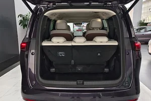 First Look: The Luxurious BYD M9 MPV Arrives in Vietnam - image 4