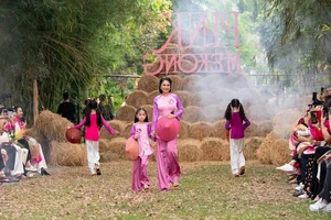 Viet Trinh Graces the Runway: A Celebration of Timeless Elegance and Vietnamese Fashion Heritage - image 6