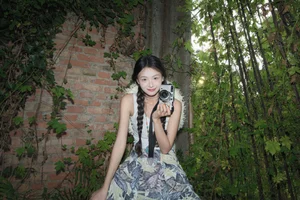 Xiao Fan Qie Showcases Elegant Style in YiTuYu Art Language Vol.7798 Collection - image 24