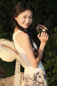 Xiao Fan Qie Showcases Elegant Style in YiTuYu Art Language Vol.7798 Collection - image 15