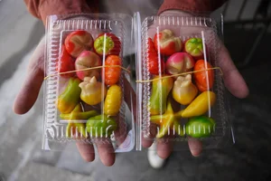The 30-Year-Old 'Noble' Cake Shop: A Culinary Gem in Hue - image 2