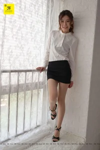 IESS PH-S004 Zi Wei Windowsill Series: Artistic Hosiery and Natural Light Photography - image 5