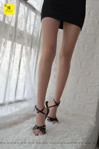 IESS PH-S004 Zi Wei Windowsill Series: Artistic Hosiery and Natural Light Photography - image 11