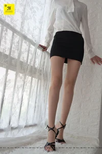 IESS PH-S004 Zi Wei Windowsill Series: Artistic Hosiery and Natural Light Photography - image 13