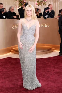Top 10 Best Dressed Women at the 2026 Golden Globes Awards - image 11