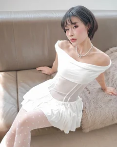 Rhymastic's Wife Lai Thanh Huyen: The Stunning Transformation of a Fashionable Mom in Bikini - image 5
