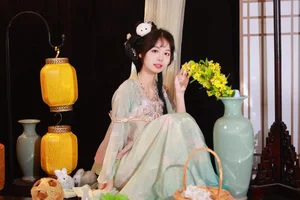Mu Yan Se Cc Featured in YiTuYu Art Language Vol.5196: Captivating Visuals and Modern Aesthetic - image 3