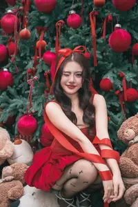 Sweet Smile of the Red Ribbon Girl - A Charming Christmas Gift - image 0