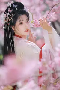 YiTuYu Vol.8715 A Ming: Enchanting Fairy Amidst Blooming Sakura - A Vision of Art Language - image 8