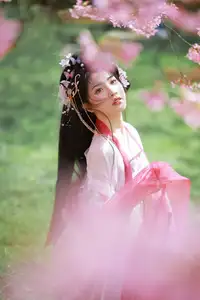 YiTuYu Vol.8715 A Ming: Enchanting Fairy Amidst Blooming Sakura - A Vision of Art Language - image 12
