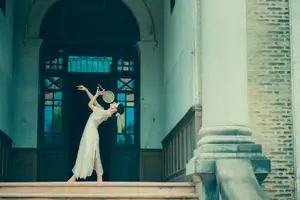 Immerse in Artistic Beauty: Xiao Ran's Graceful Dance Amidst Ancient Nature - YiTuYu Vol.8777 - image 4