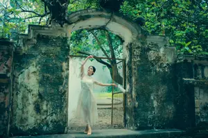 Immerse in Artistic Beauty: Xiao Ran's Graceful Dance Amidst Ancient Nature - YiTuYu Vol.8777 - image 26
