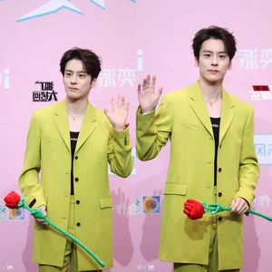 iQiyi Scream Night 2024 Red Carpet Highlights: Unique Fashion and Brilliant Chinese Celebrity Appearances - image 6