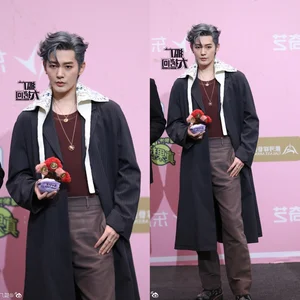 iQiyi Scream Night 2024 Red Carpet Highlights: Unique Fashion and Brilliant Chinese Celebrity Appearances - image 39