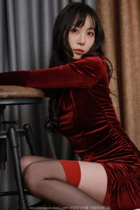 IESS Tuan Tuan Charming Knee-highs: Trendy Hosiery and Casual Elegance - image 10