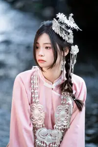 YiTuYu - Vol.8795 Yang Min Ting: Graceful Hanfu Beauty Amidst Spring Blossoms - image 14