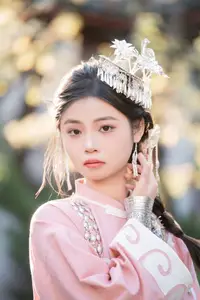 YiTuYu - Vol.8795 Yang Min Ting: Graceful Hanfu Beauty Amidst Spring Blossoms - image 7