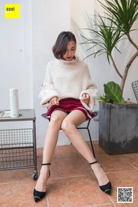 Sophisticated Reading Time with Jun Jun: A High-Fashion IESS Editorial - image 72