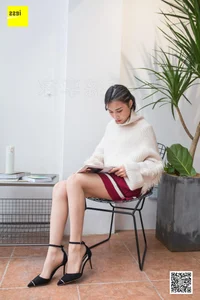 Sophisticated Reading Time with Jun Jun: A High-Fashion IESS Editorial - image 28