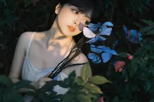 Enchanting Muse Amidst Blooms: Xing Zhi Ka Tao's Ethereal Beauty in YiTuYu Vol.8541 - image 4