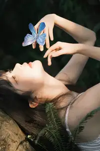 Enchanting Muse Amidst Blooms: Xing Zhi Ka Tao's Ethereal Beauty in YiTuYu Vol.8541 - image 6