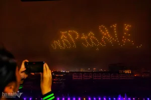 Stunning 300-Drone Light Show Launches Hanoi's 2024 Tourism Season at West Lake - image 7