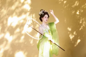 YiTuYu Art Language Vol.8102: Captivating Portrait Series Featuring Xiao Du Tong Xue - image 23