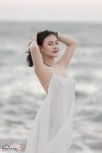 Chic Spaghetti Strap Tops: 89+ Stunning Summer Fashion Ideas and Styling Tips - image 25