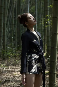 Artistic Portraiture: YiTuYu Art Language Vol.4893 Featuring Lin Lin - image 1