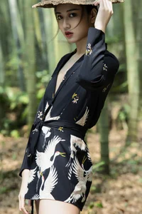 Artistic Portraiture: YiTuYu Art Language Vol.4893 Featuring Lin Lin - image 4