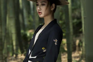 Artistic Portraiture: YiTuYu Art Language Vol.4893 Featuring Lin Lin - image 30