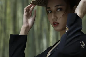 Artistic Portraiture: YiTuYu Art Language Vol.4893 Featuring Lin Lin - image 5