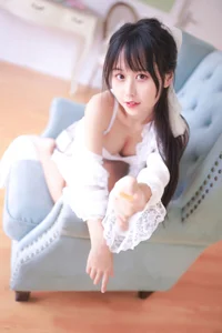 Elegant White Tea Aesthetic Cosplay by Meng Ya Er o0 - Traditional Hanfu Inspired Fashion Photography and Minimalist Lifestyle Inspiration - image 22