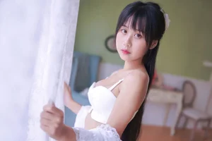 Elegant White Tea Aesthetic Cosplay by Meng Ya Er o0 - Traditional Hanfu Inspired Fashion Photography and Minimalist Lifestyle Inspiration - image 11