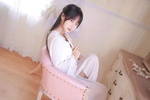 Elegant White Tea Aesthetic Cosplay by Meng Ya Er o0 - Traditional Hanfu Inspired Fashion Photography and Minimalist Lifestyle Inspiration - image 13