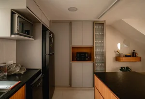 Transform 150m2 apartment into a cozy gathering space by removing partition walls - image 2