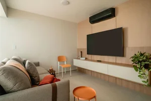 Transform 150m2 apartment into a cozy gathering space by removing partition walls - image 6