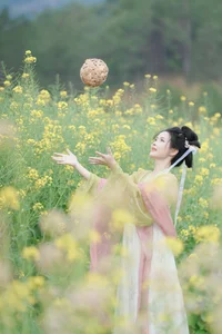 YiTuYu Art Language Vol.10204 Featuring Nan Zhi - Elegant Photography Collection - image 17