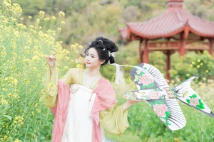 YiTuYu Art Language Vol.10204 Featuring Nan Zhi - Elegant Photography Collection - image 11