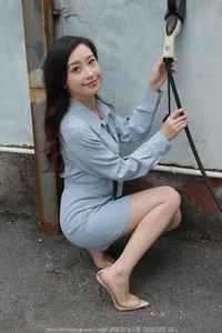 Modern Professionalism and Style: IESS SXJ No.1954 Featuring Xiao Jie - image 12