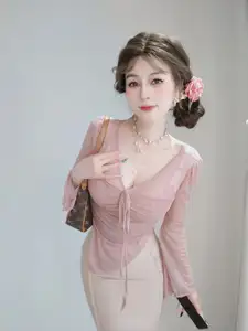 Feminine Coser: Charming Grace in Elegant Pink Attire 2024-11-24 - image 25
