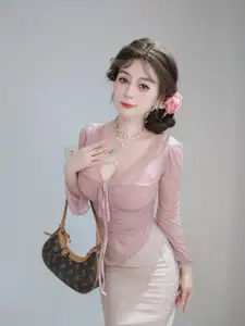 Feminine Coser: Charming Grace in Elegant Pink Attire 2024-11-24 - image 28