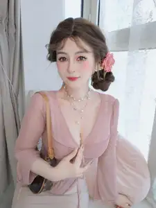 Feminine Coser: Charming Grace in Elegant Pink Attire 2024-11-24 - image 34