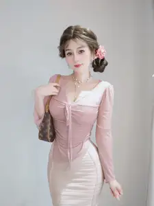 Feminine Coser: Charming Grace in Elegant Pink Attire 2024-11-24 - image 20