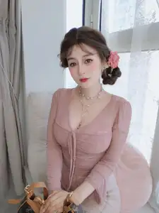 Feminine Coser: Charming Grace in Elegant Pink Attire 2024-11-24 - image 26