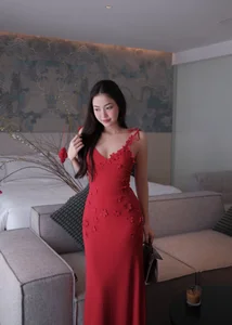 Radiant Red Elegance: A Festive Style Inspiration - image 4