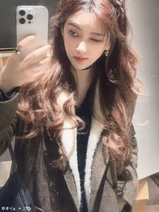Reality vs. Filters: Esports Hot Girl Unedited Photos Spark Viral Social Media Debate - image 3