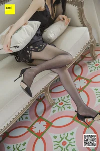 Model Mengmeng in IESS Black Elf in Dreams: A Mystical Fashion Journey - image 69